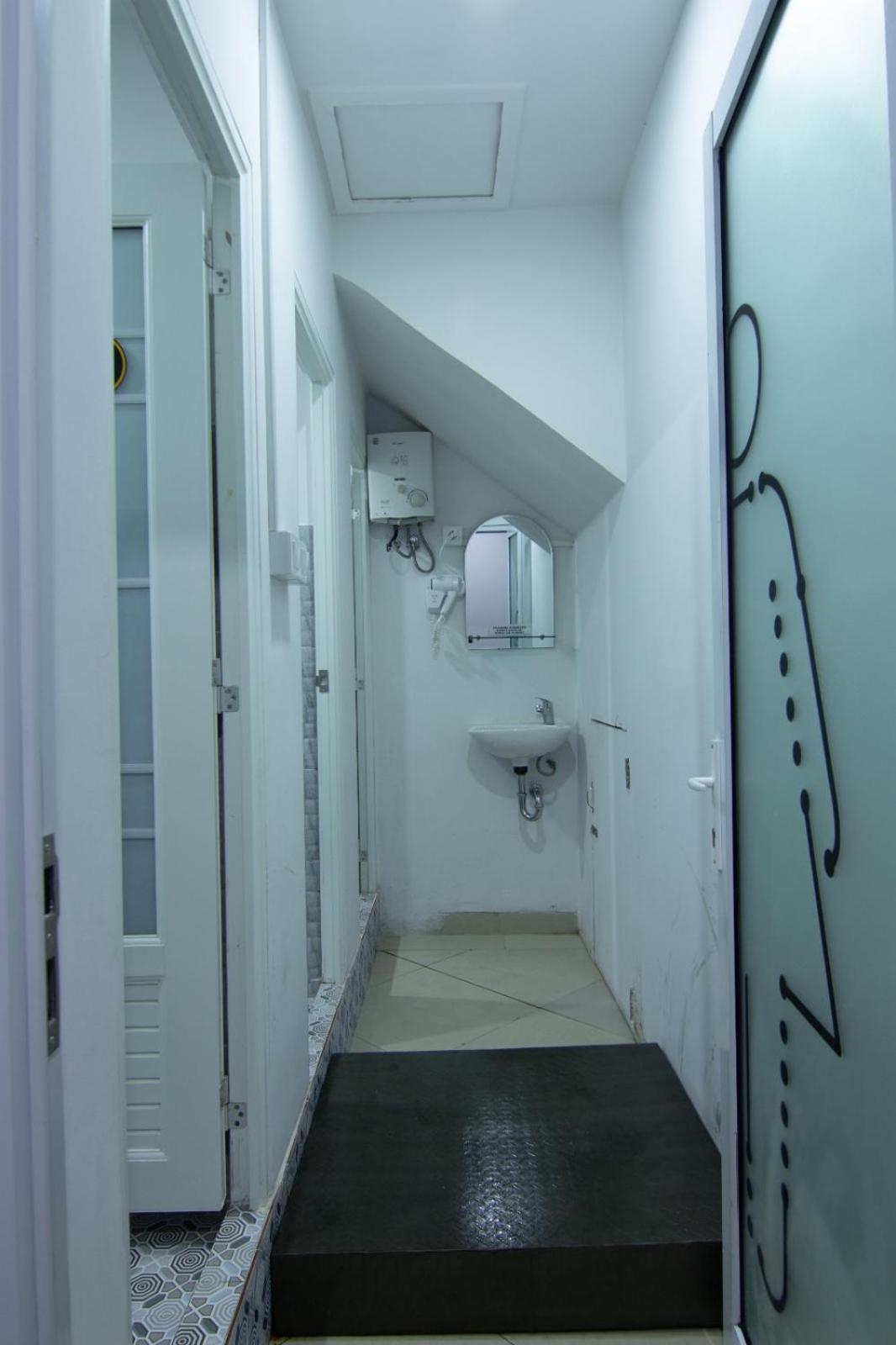 Kareem Syariah Hostel Bukittinggi Ngoại thất bức ảnh